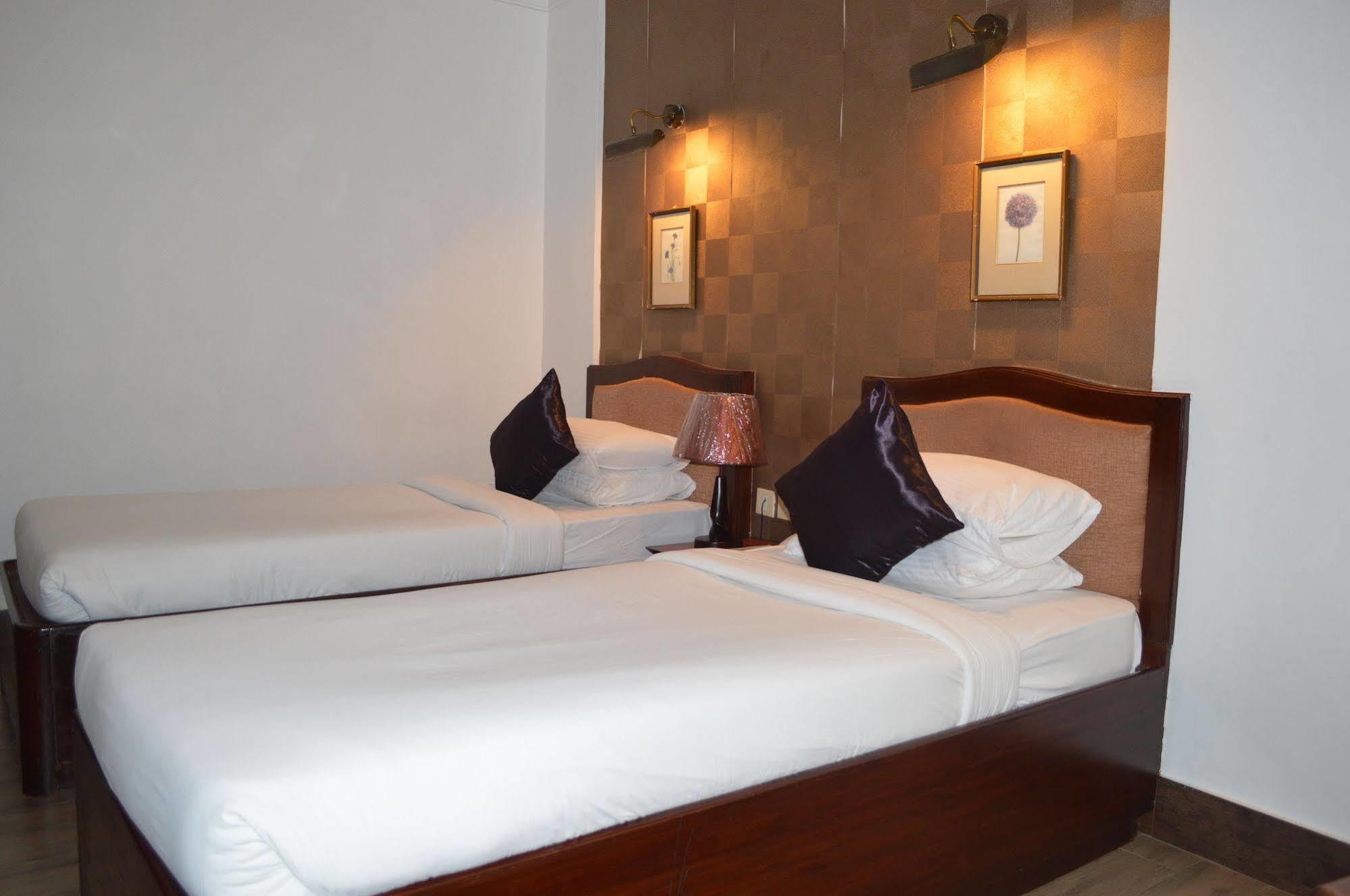 Moti Mahal Hotell Mangalore Exteriör bild